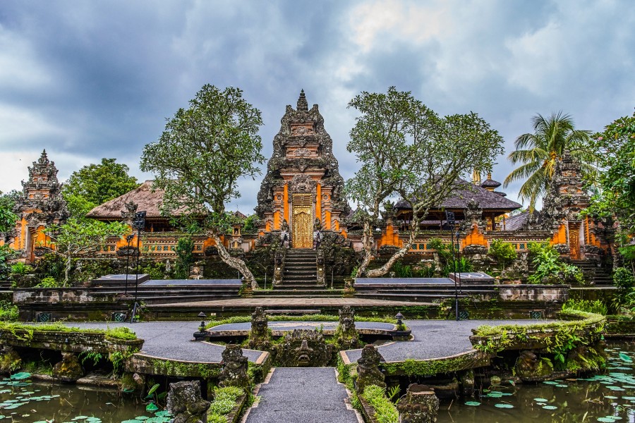 14. Pura Besakih : le temple mère de Bali avec vue imprenable sur le volcan Agung