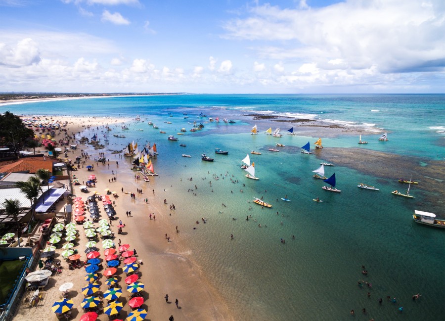 4. Melasti Beach : plage cachée avec eau cristalline et accès unique